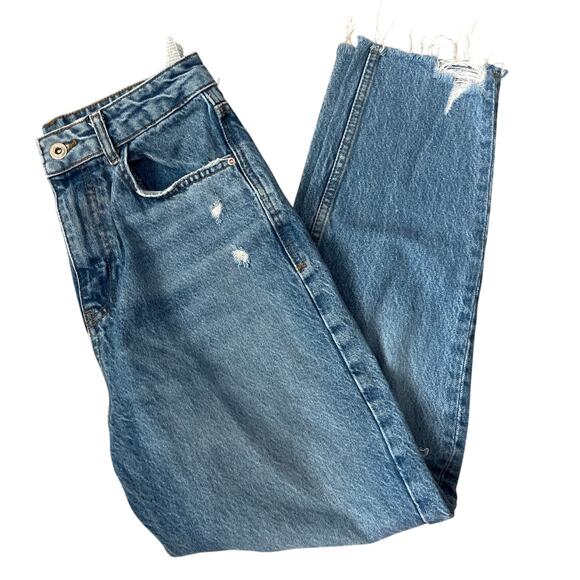 Zara Denim Ripped Mom Fit High Rise Frayed Hem Ankle Medium‎ Wash Jeans Size 6 - Picture 5 of 8